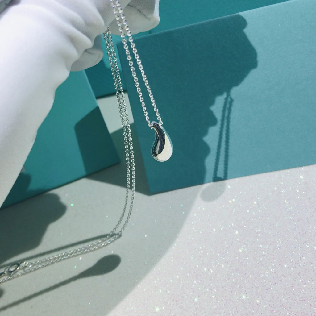 Tiffany Elsa Peretti Teardrop Pendant Sterling Silver Necklace