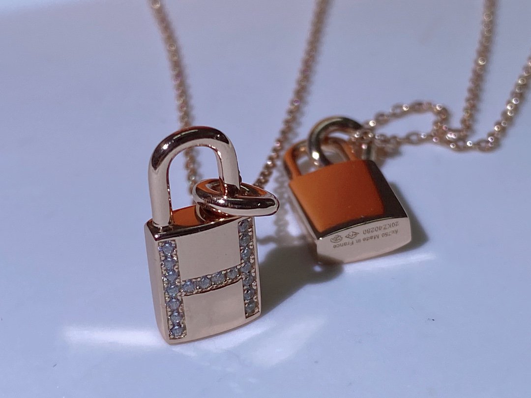Hermes HM Advanced Niche Lock Head Necklace Cubic Zirconia