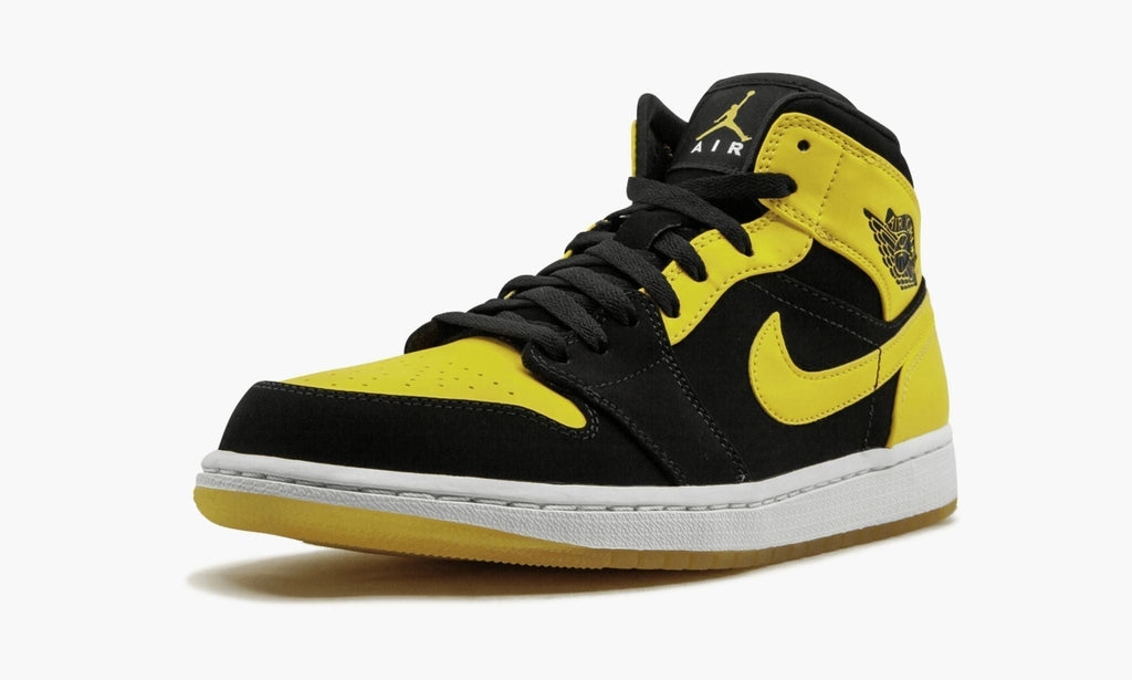 Air Jordan 1 Mid "New Love 2017 Release" Sneakers