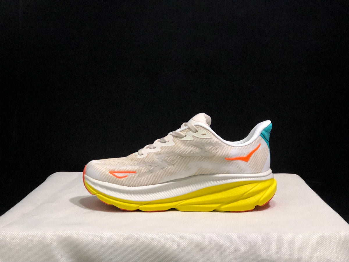 HOKA ONE ONE Clifton 9 Running Shoes