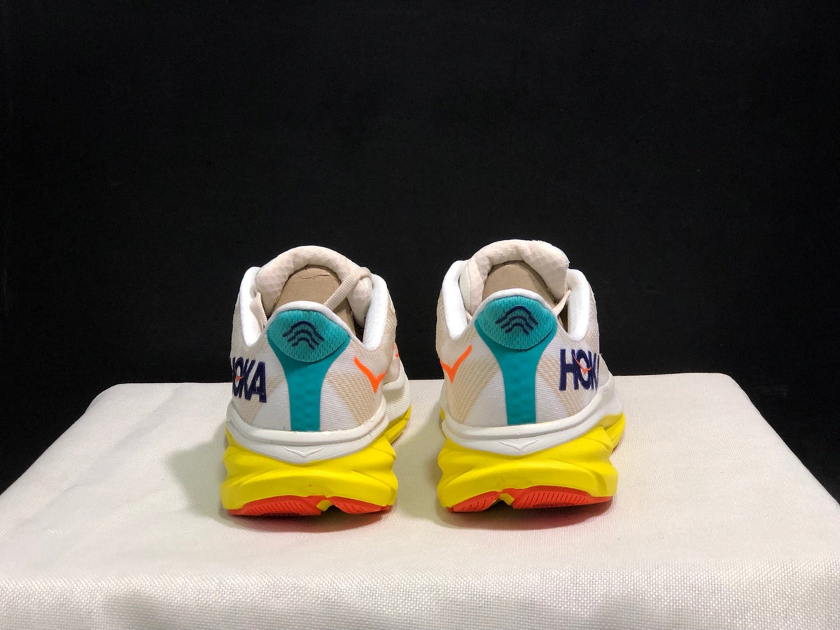 HOKA ONE ONE Clifton 9 Running Shoes